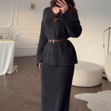 Compleu Novella negru din tricot compus din pulover si fusta