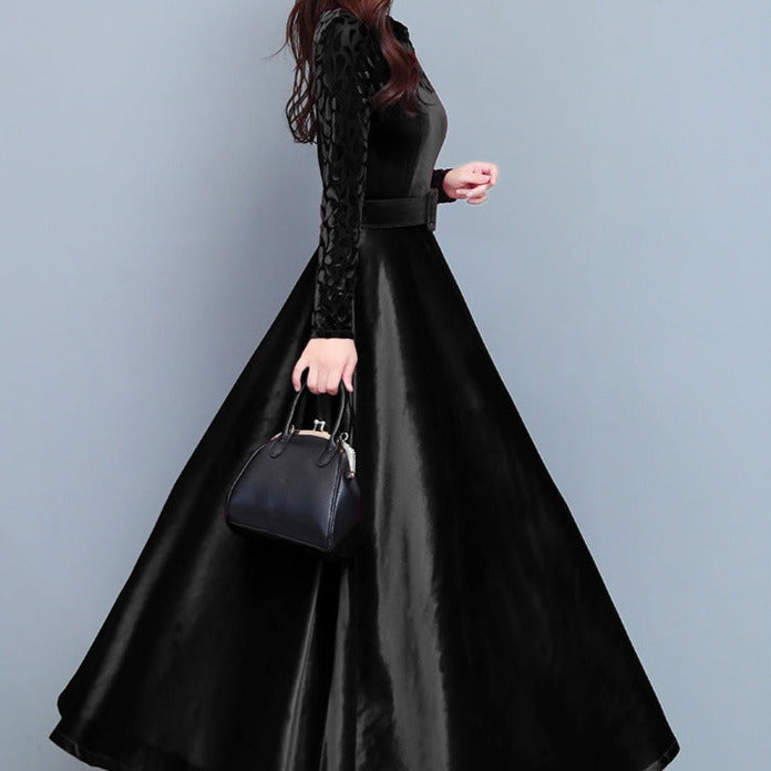 Rochie Bami neagra din catifea cu banda lata in talie