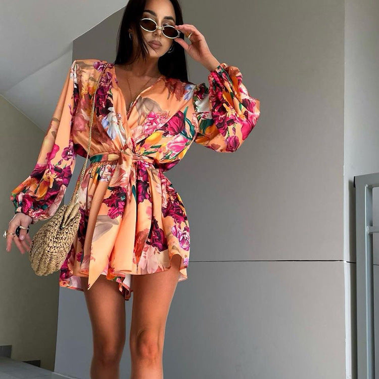 Salopeta Azaella roz scurta tip rochie