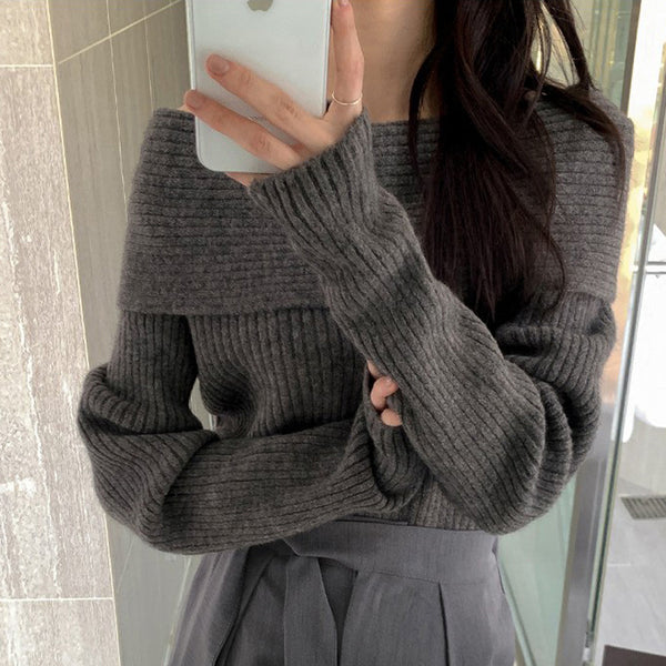 Bluza Yvette gri din tricot cu decolteu barcuta cu umeri goi