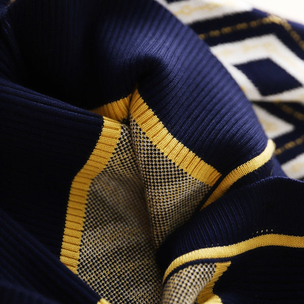 Jerseu Areli bleumarin din tricot cu imprimeu romburi