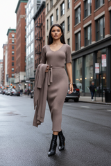 Set Ynna compus din jerseu si rochie tricot reiat