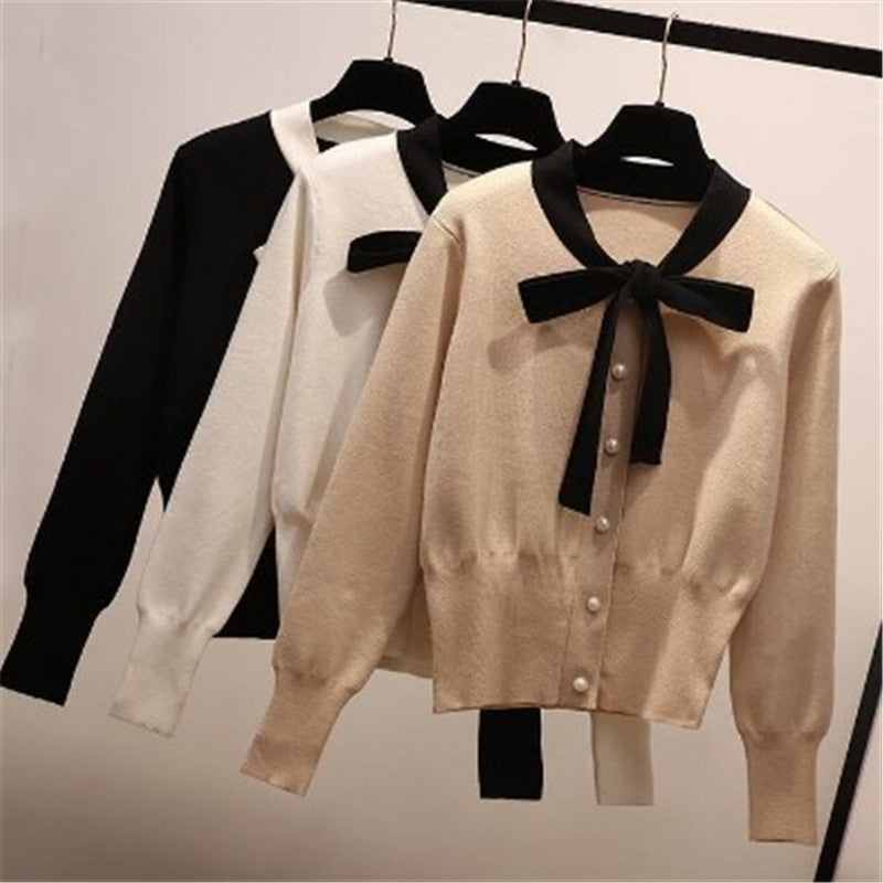 Bluza Carmela alba cu nod tip funda si perle