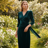 Rochie Aryana cu decolteu petrecut din catifea
