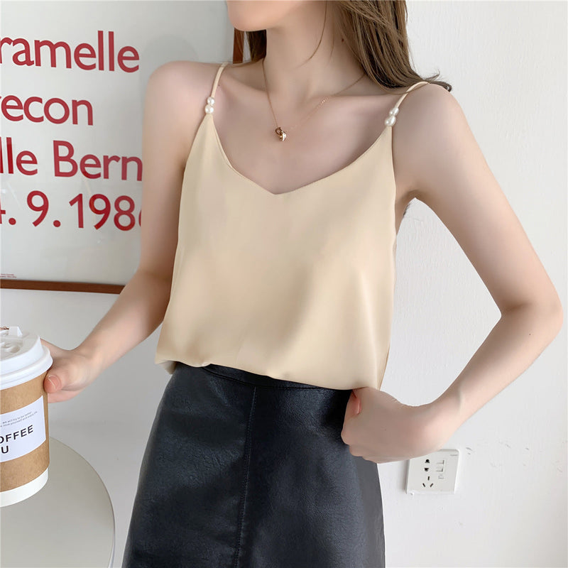 Top Minda crem cu bretele accesorizate cu perle