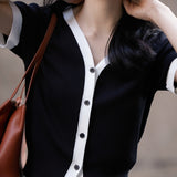 Tricou Amilda din tricot reiat cu decolteu in V