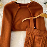 Set Yedina din tricot fin -  compus din fusta, jerseu si top