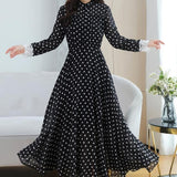 Rochie Adora neagra cu mansete din dantela si imprimeu buline
