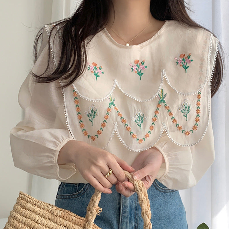 Bluza Junia cu detalii florale brodate