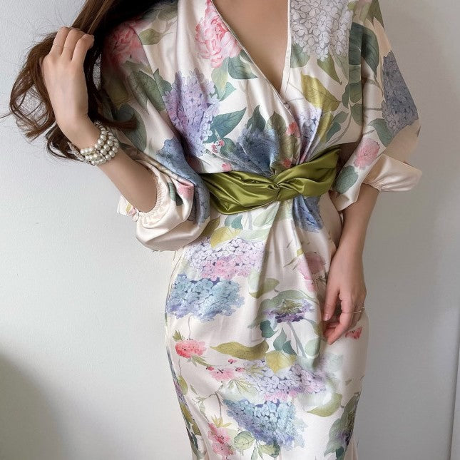 Rochie Aletta cu imprimeu floral si maneci bufante