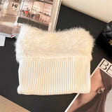 Bluza Sherra din tricot reiat cu terminatii din puf