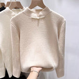 Bluza Sinera cu guler inalt accesorizat cu perle
