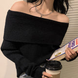 Bluza Yvette din tricot cu decolteu barcuta cu umeri goi