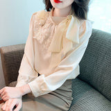 Bluza Ezri cu guler accesorizat cu nod si perle
