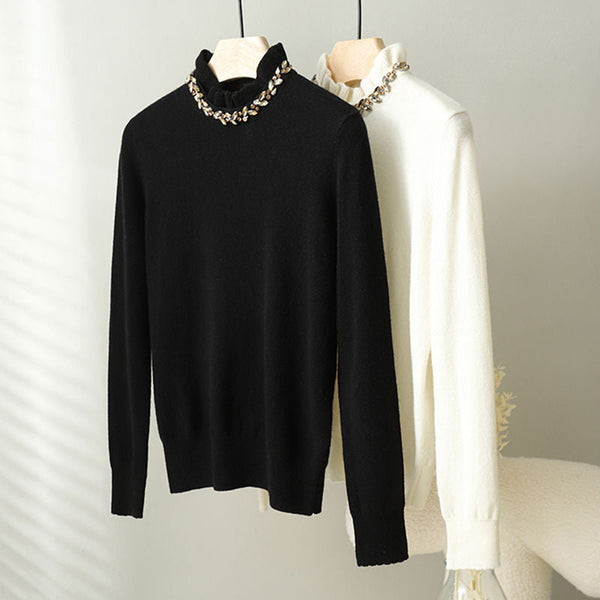 Pulover Charlotte neagra cu aplicatii la baza gatului
