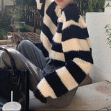 Jerseu Aisling din tricot cu imprimeu in dungi