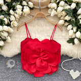 Top Hadley rosu cu bretele si floare tridimensionala