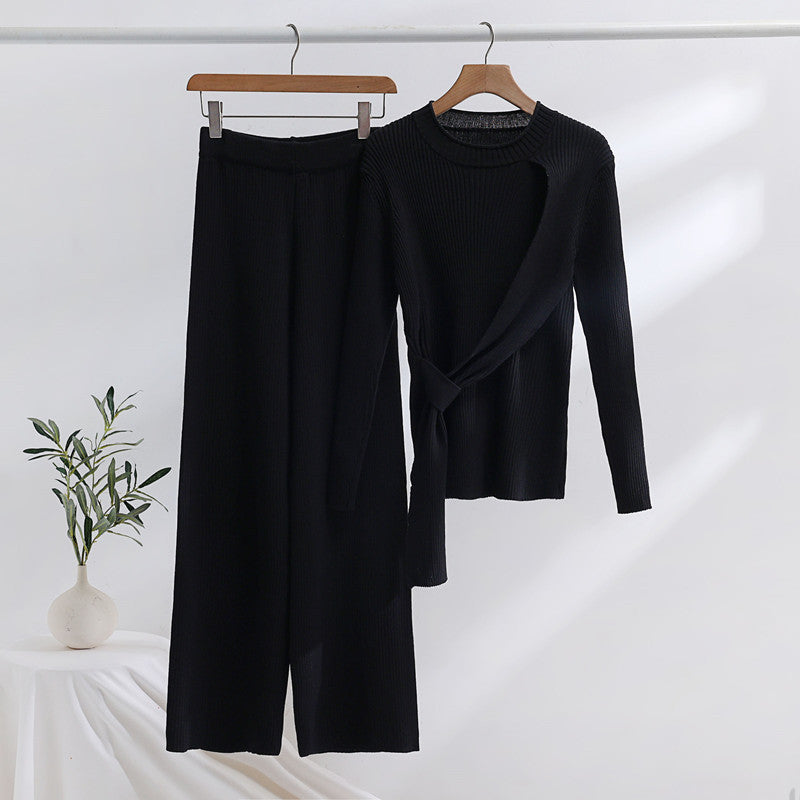 Set Mandinga negru compus din pantaloni si bluza