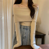 Bluza Unnoa din tricot cu decolteu barcuta cu umeri goi