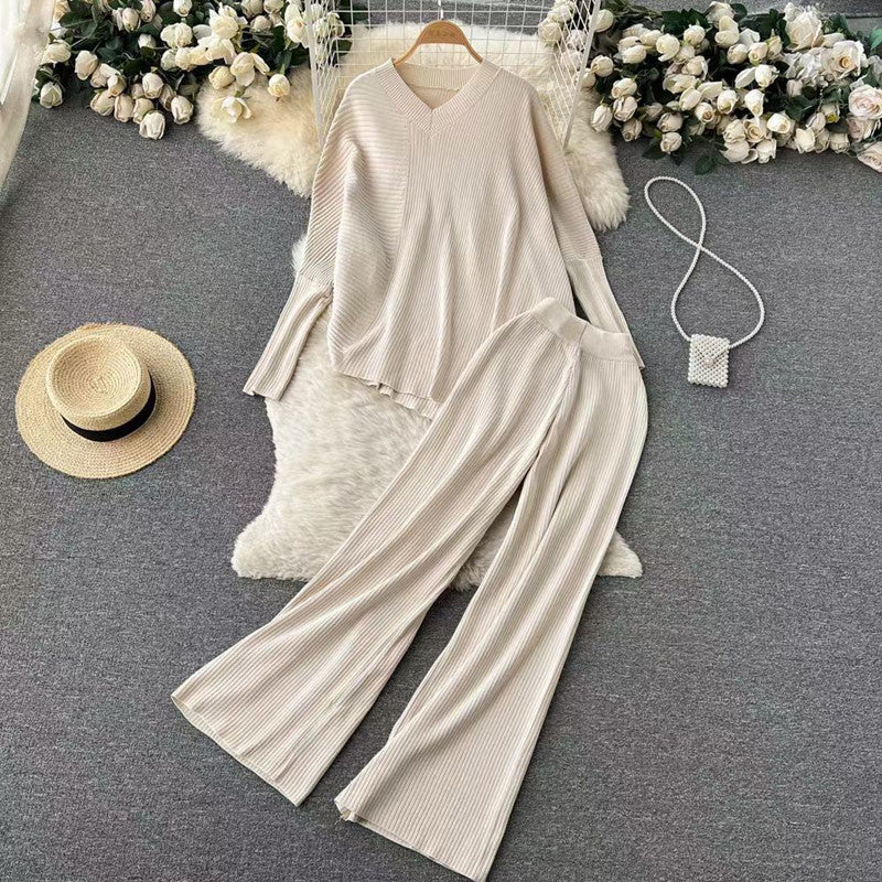 Set Kay crem compus din doua piese din tricot