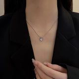 Lantisor cu pandantiv inima din cristal cu margini metalice