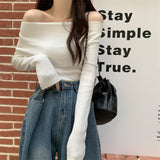 Bluza Unnoa din tricot cu decolteu barcuta cu umeri goi