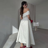 Rochie midi Esfera cu umeri goi, imprimeu buline