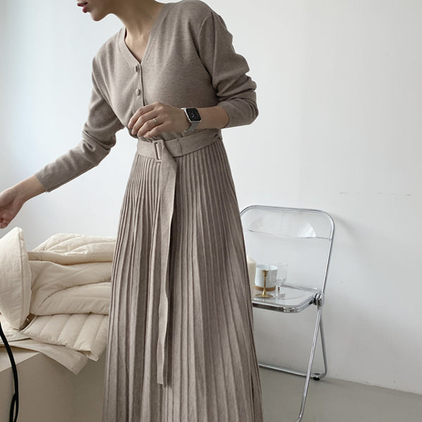 Rochie Pelina bej cu nasturi imbracati si curea accesorizata