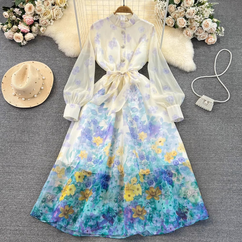 Rochie Finesse albastra cu imprimeu floral si nasturi eleganti
