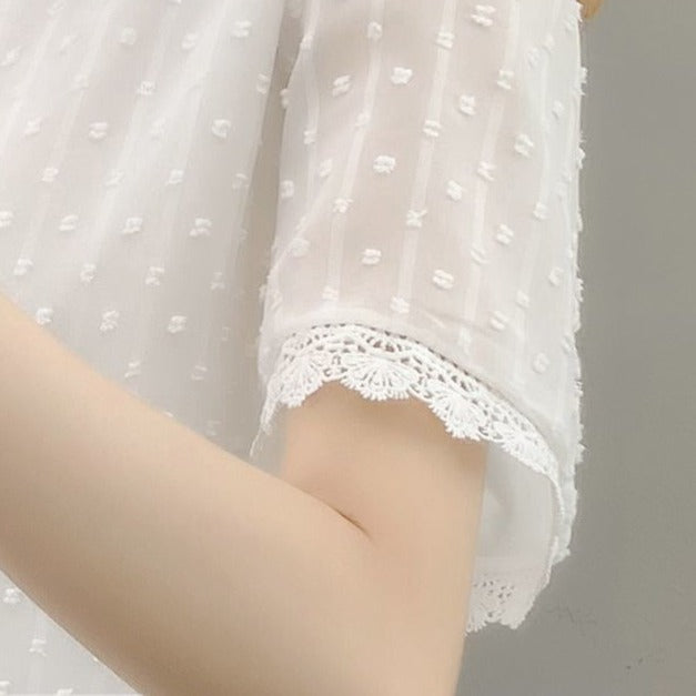 Bluza Amnia alba cu maneci scurte si dantela
