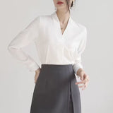 Bluza Nephia cu decolteu in V
