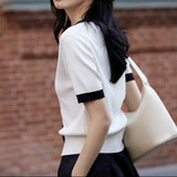 Tricou Amilda din tricot reiat cu decolteu in V