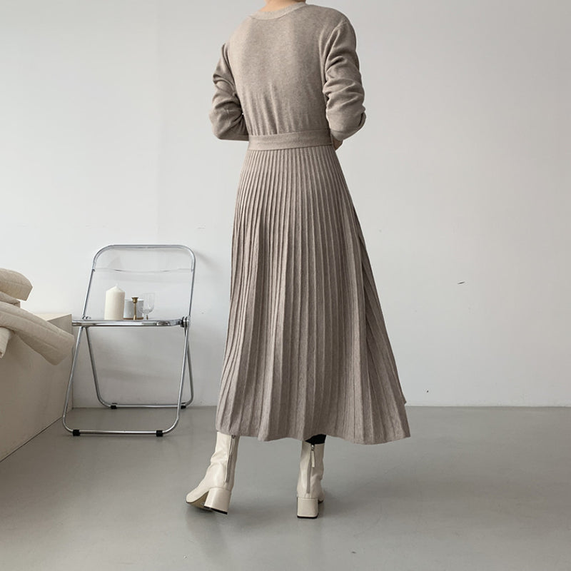 Rochie Pelina bej cu nasturi imbracati si curea accesorizata