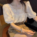 Tricou Breya din dantela brodata cu maneci bufante