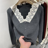 Bluza Inesa cu decolteu in V si dantela
