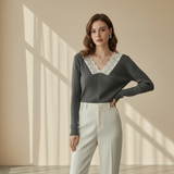 Bluza Inesa cu decolteu in V si dantela