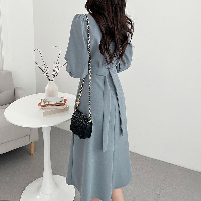 Rochie Janna neagra cu decolteu in V si maneci tip clopot