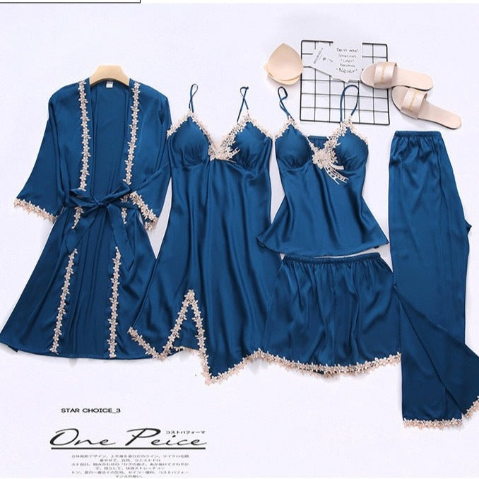 Set pijama Yildiz rosie din tesatura satinata si dantela - 5 piese