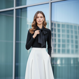 Bluza Welly cu decolteu accesorizat prin funda