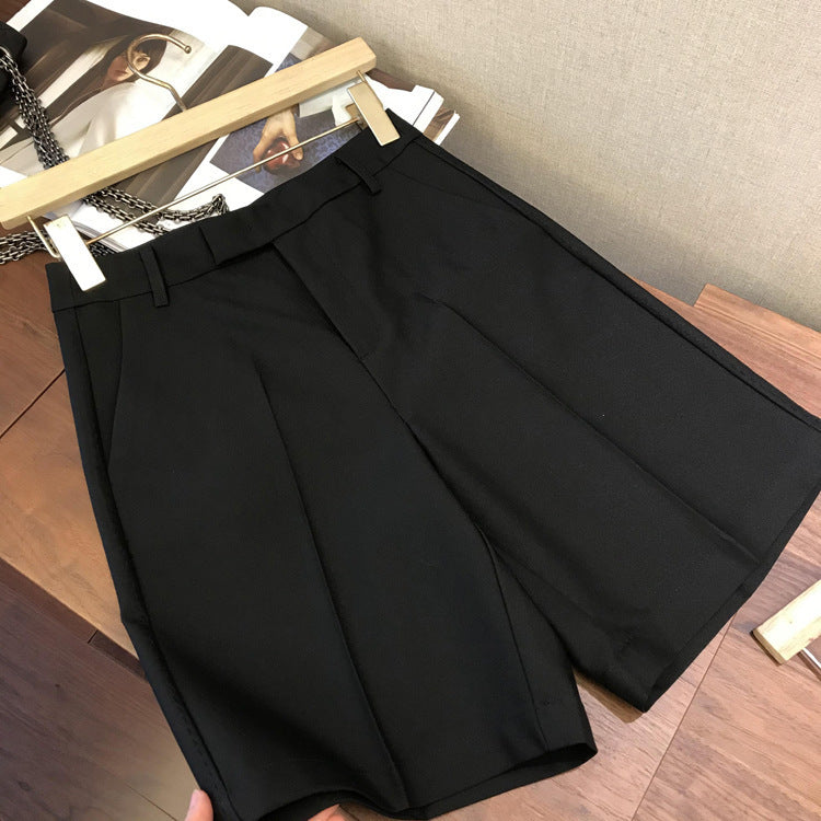 Pantaloni scurti Yana cu buzunare laterale