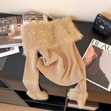 Bluza Sherra din tricot reiat cu terminatii din puf