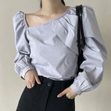 Bluza Wilma cu decolteu tip barcuta si maneci bufante