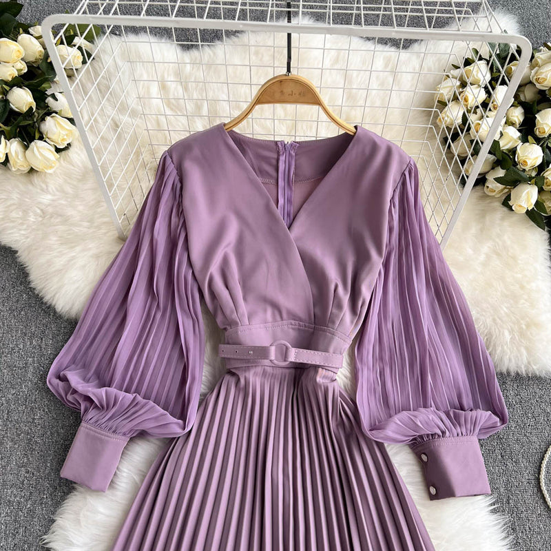 Rochie Lyra mov cu maneci tip clopot si curea accesorizata