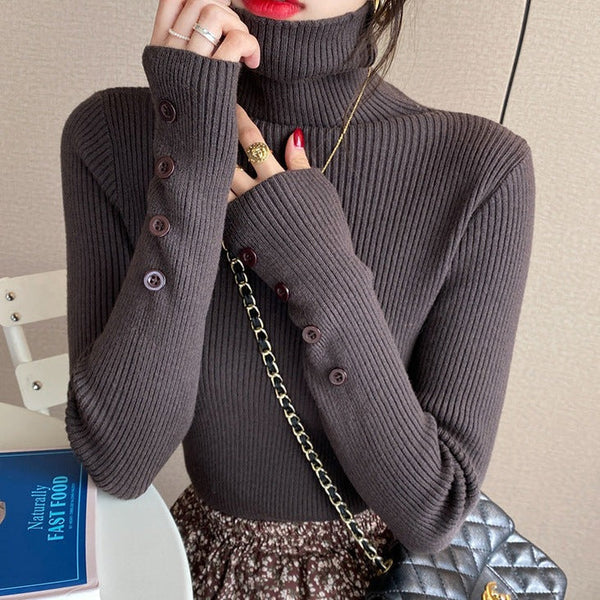 Bluza Raella maro inchis din tricot reiat cu nasturi la mansete