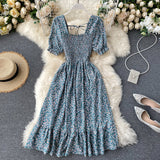 Rochie Danisha verde deschis cu imprimeu floral, decolteu patrat si maneci scurte, bufante