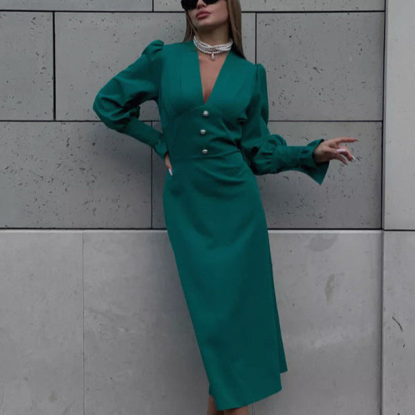 Rochie Iania verde cu decolteu in V si nasturi decorativi