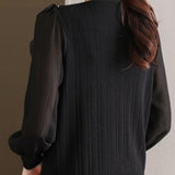 Bluza Nullia neagra cu guler lat si nasturi decorativi
