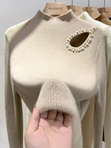 Bluza plusata Clony cu decupaj si perle