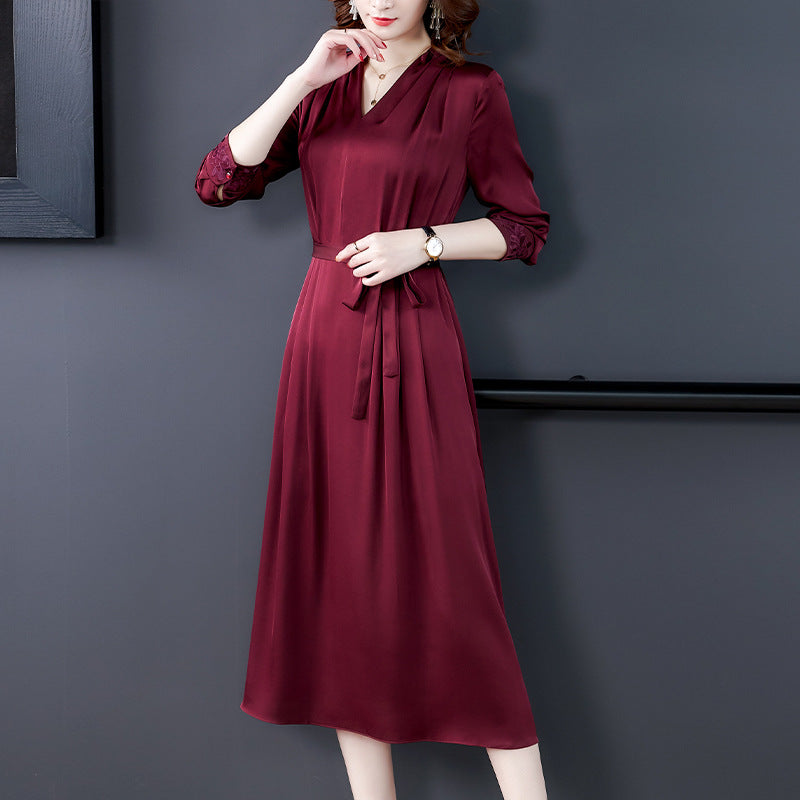 Rochie Lanissa cu decolteu in V si cordon accesorizat