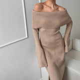 Rochie Callidora din tricot cu decolteu barcuta si reiatiI